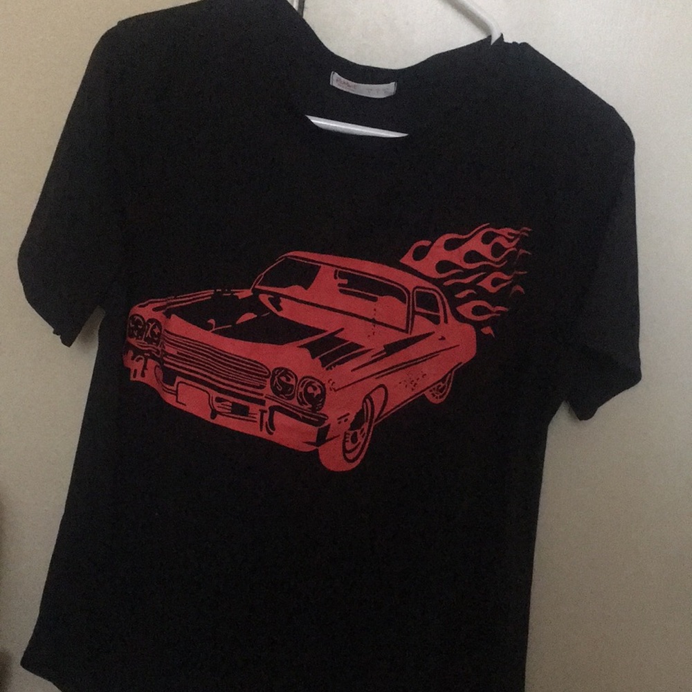 Graphic tee